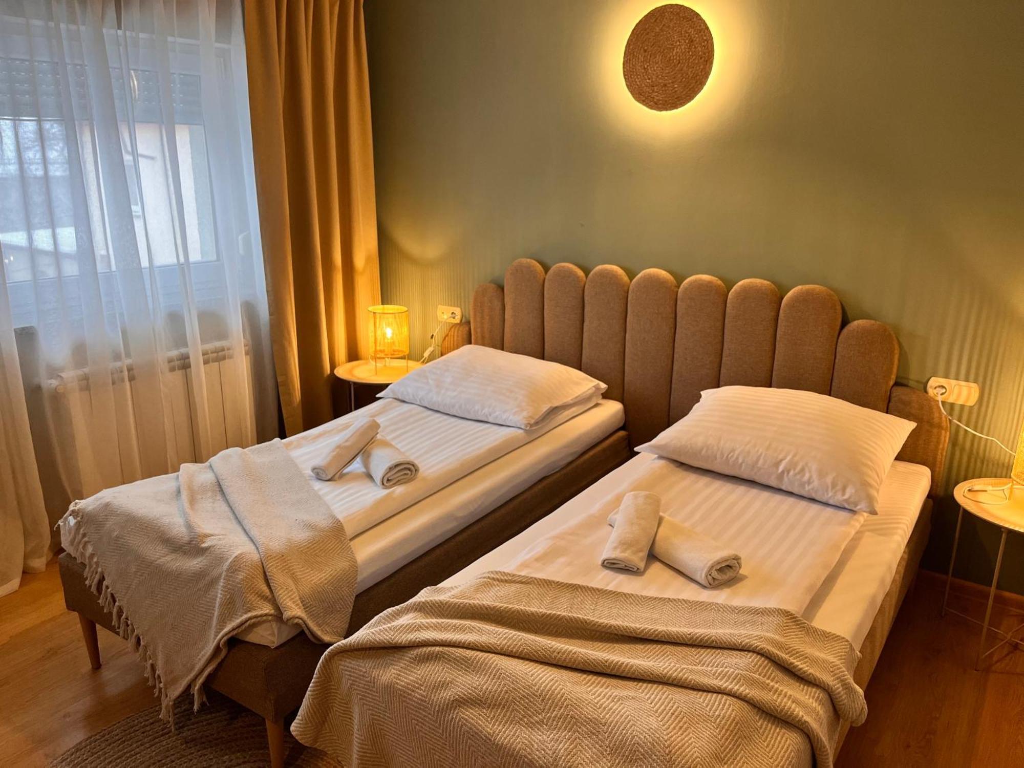 Bankietowa Hotel & Restauracja Ostrów Wielkopolski Buitenkant foto