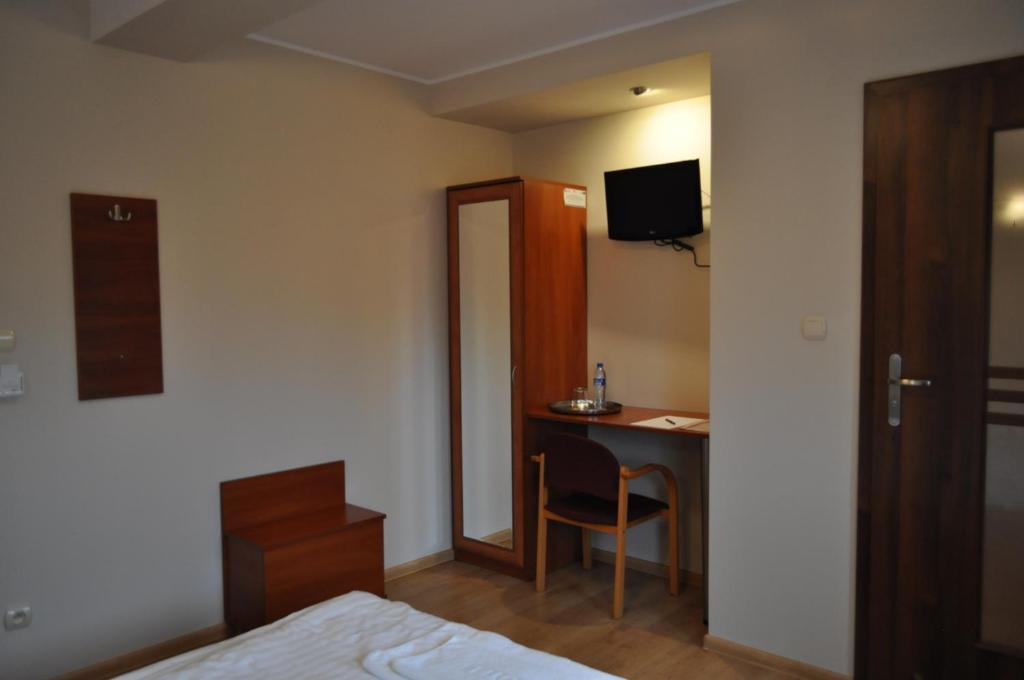 Bankietowa Hotel & Restauracja Ostrów Wielkopolski Buitenkant foto